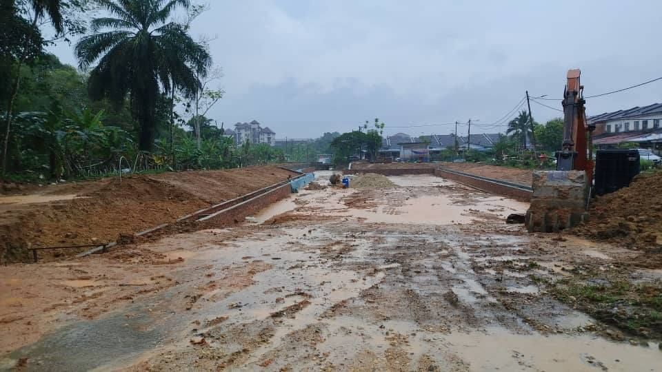 PROJEK NAIK TARAF FINAL OUTLET SKIM PERUMAHAN TAMAN INTAN DAN TAMAN SENTOSA